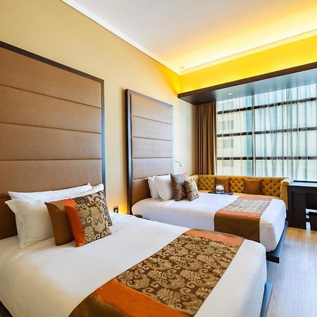 Southern Sun Abu Dhabi Bagian luar foto