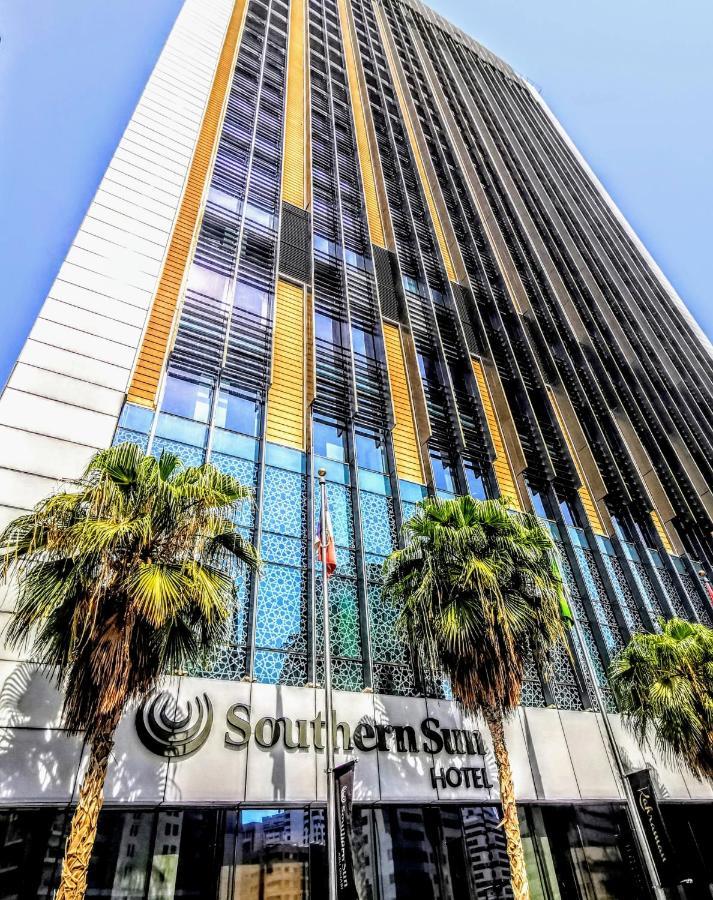 Southern Sun Abu Dhabi Bagian luar foto