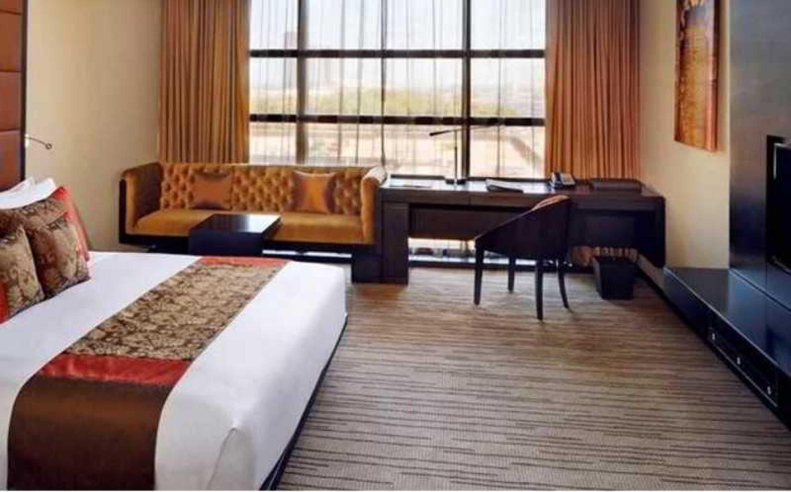 Southern Sun Abu Dhabi Bagian luar foto