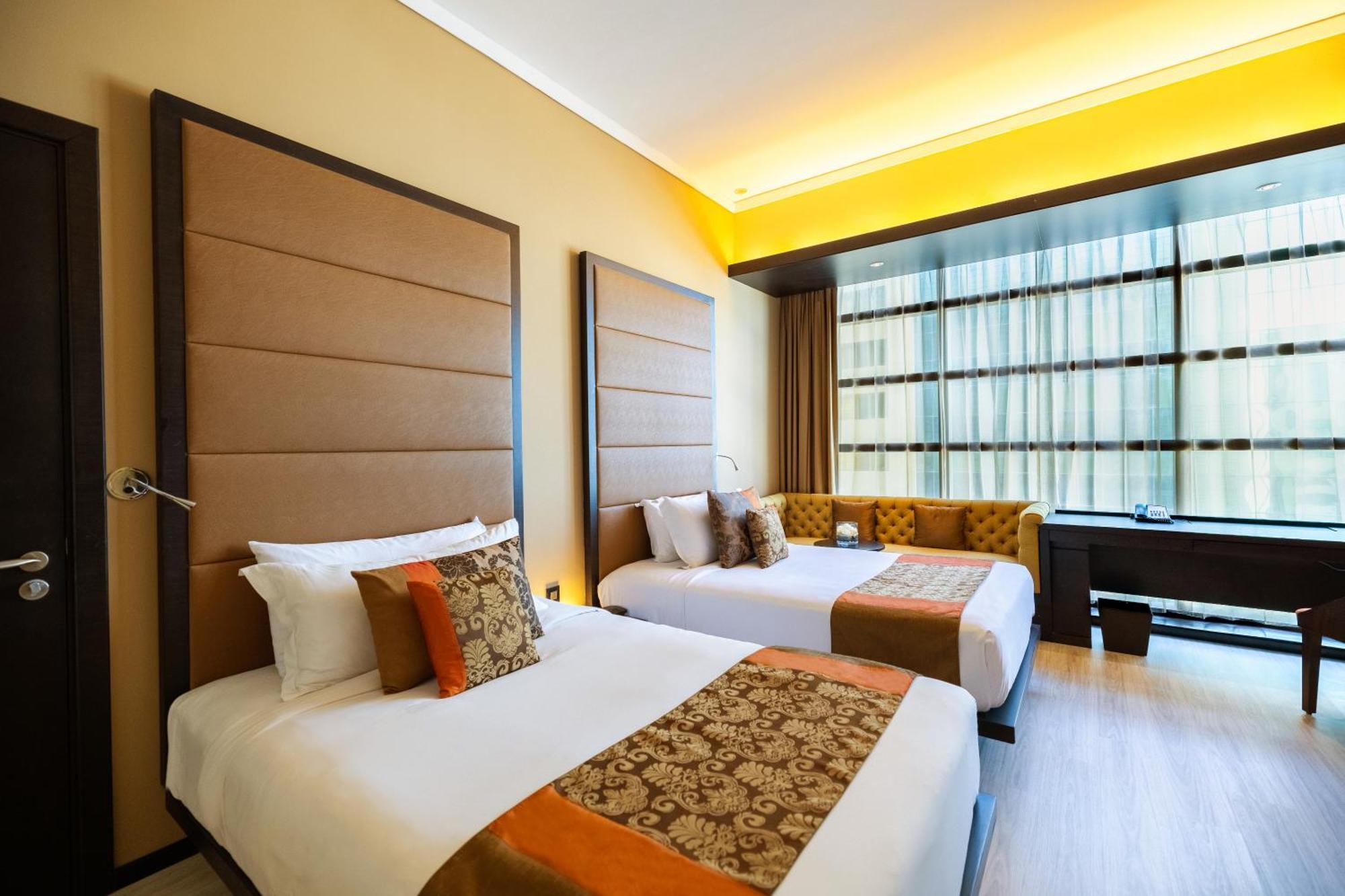 Southern Sun Abu Dhabi Bagian luar foto