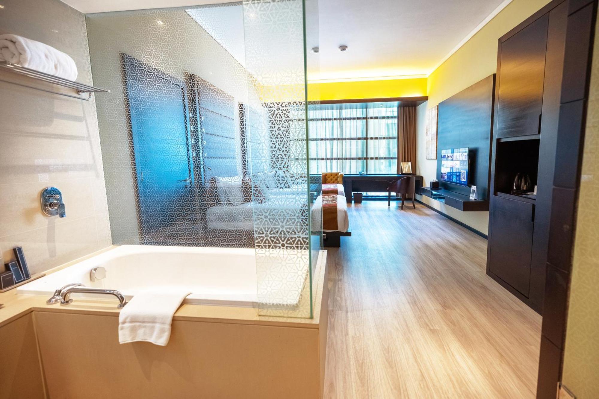 Southern Sun Abu Dhabi Bagian luar foto