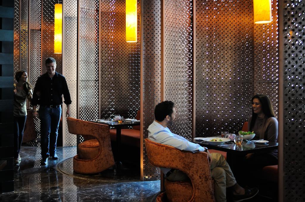 Southern Sun Abu Dhabi Bagian luar foto